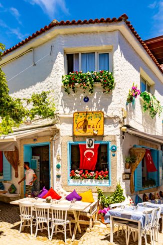 Alaçatı Gezilecek Yerler – Görmeden Dönmeyin!