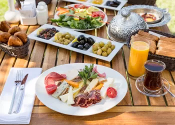 Alaçatı Kahvaltı Mekanları