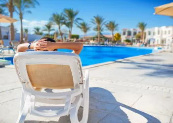 Alaçatı’ya Yakın Oteller ve Tatil Bölgeleri